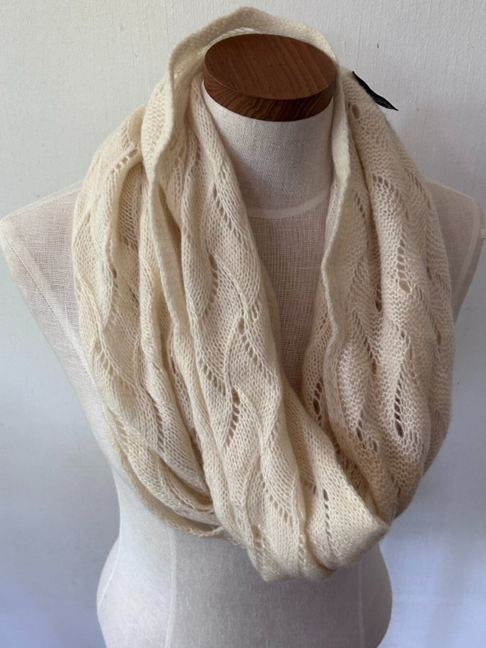 Lord and Taylor Cashmere Infinity Scarf Cream Knit Quiet Luxury Old Money